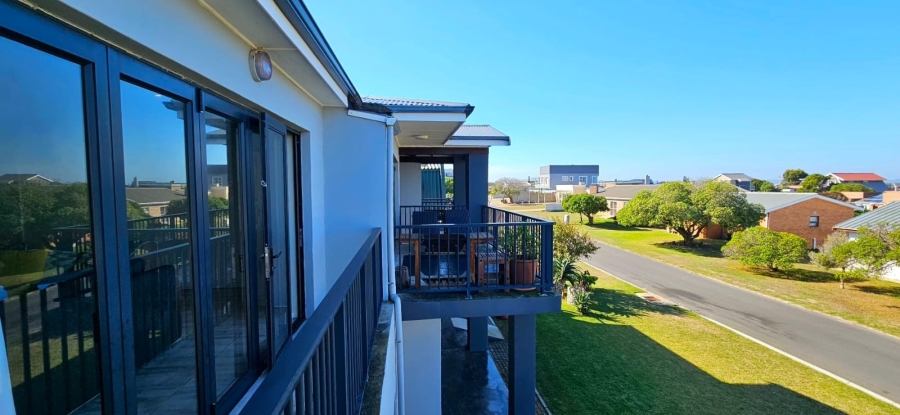 6 Bedroom Property for Sale in Franskraal Western Cape